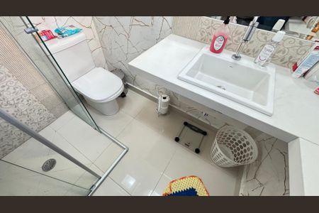 Apartamento à venda com 107m², 3 quartos e 2 vagasBanheiro da Suíte