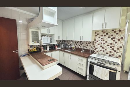Apartamento à venda com 107m², 3 quartos e 2 vagasCozinha
