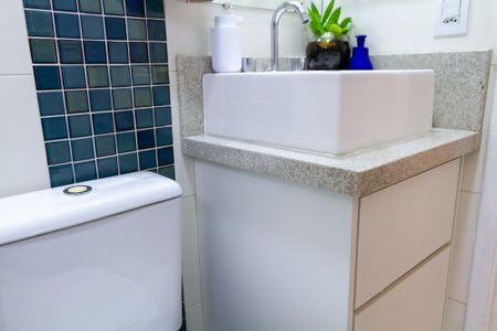 Apartamento à venda com 77m², 3 quartos e 1 vaga Apartamento à venda com 77m², 3 quartos e 1 vagaBanheiro suite