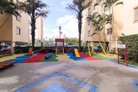 Apartamento à venda com 65m², 2 quartos e 1 vaga Apartamento à venda com 65m², 2 quartos e 1 vagaÁrea comum - Playground