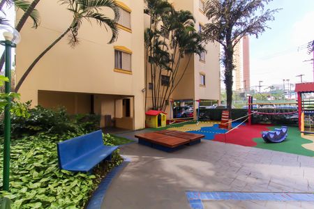 Apartamento à venda com 65m², 2 quartos e 1 vaga Apartamento à venda com 65m², 2 quartos e 1 vagaÁrea comum - Playground