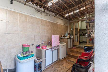 Casa à venda com 172m², 3 quartos e 2 vagas Casa à venda com 172m², 3 quartos e 2 vagasÁrea de Serviço/Churrasqueira