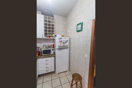 Casa à venda com 172m², 3 quartos e 2 vagas Casa à venda com 172m², 3 quartos e 2 vagasCozinha