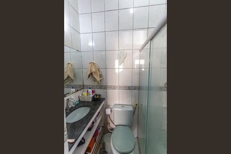 Casa à venda com 172m², 3 quartos e 2 vagas Casa à venda com 172m², 3 quartos e 2 vagasBanheiro da Suíte