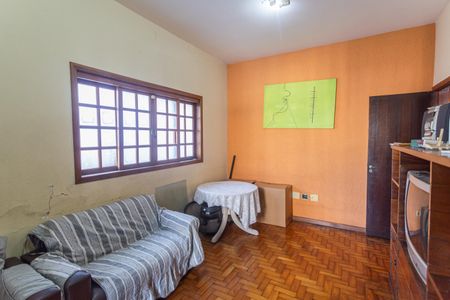 Casa à venda com 172m², 3 quartos e 2 vagas Casa à venda com 172m², 3 quartos e 2 vagasSala