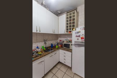 Casa à venda com 172m², 3 quartos e 2 vagas Casa à venda com 172m², 3 quartos e 2 vagasCozinha
