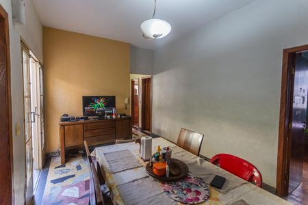 Casa à venda com 172m², 3 quartos e 2 vagas Casa à venda com 172m², 3 quartos e 2 vagasCopa