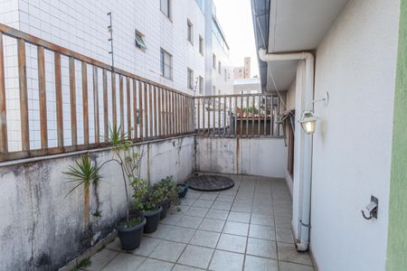 Casa à venda com 172m², 3 quartos e 2 vagas Casa à venda com 172m², 3 quartos e 2 vagasEntrada Principal