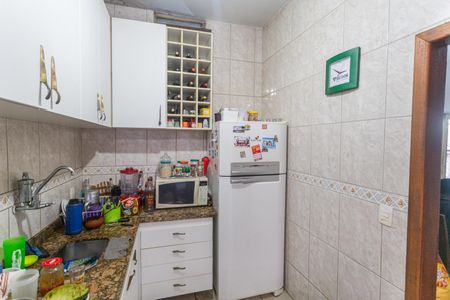 Casa à venda com 172m², 3 quartos e 2 vagas Casa à venda com 172m², 3 quartos e 2 vagasCozinha