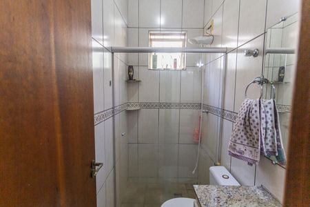 Casa à venda com 172m², 3 quartos e 2 vagas Casa à venda com 172m², 3 quartos e 2 vagasBanheiro Social