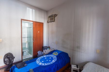 Casa à venda com 172m², 3 quartos e 2 vagas Casa à venda com 172m², 3 quartos e 2 vagasSuíte