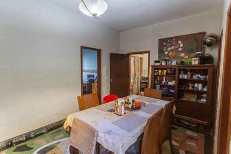 Casa à venda com 172m², 3 quartos e 2 vagas Casa à venda com 172m², 3 quartos e 2 vagasCopa