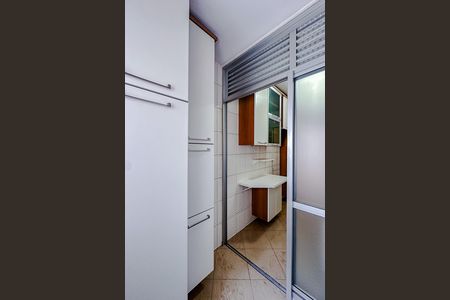 Apartamento para alugar com 70m², 3 quartos e 1 vagaÁrea de Serviço