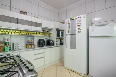 Casa à venda com 125m², 2 quartos e 2 vagas Casa à venda com 125m², 2 quartos e 2 vagasCozinha