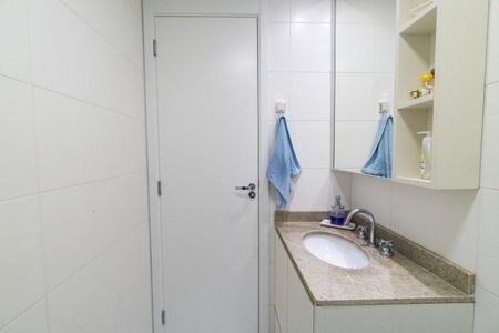 Apartamento à venda com 80m², 2 quartos e 1 vagaBanheiro Social