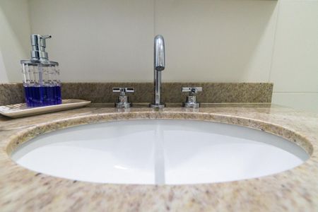 Apartamento à venda com 80m², 2 quartos e 1 vagaBanheiro Social