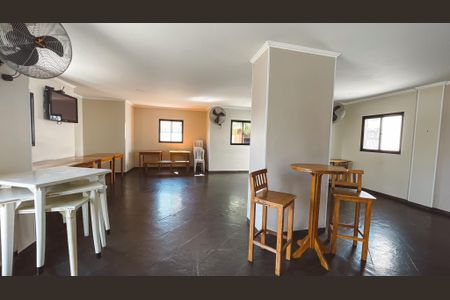 Apartamento à venda com 75m², 3 quartos e 2 vagas Apartamento à venda com 75m², 3 quartos e 2 vagasÁrea comum - Salão de festas