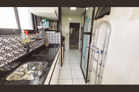 Apartamento à venda com 75m², 3 quartos e 2 vagas Apartamento à venda com 75m², 3 quartos e 2 vagasÁrea de Serviço