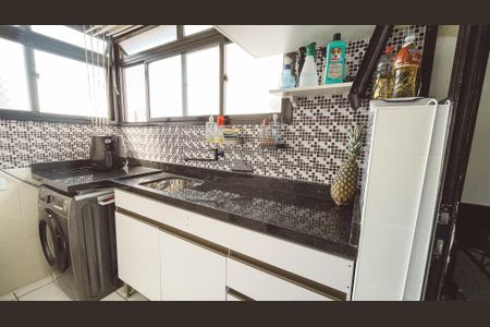 Apartamento à venda com 75m², 3 quartos e 2 vagas Apartamento à venda com 75m², 3 quartos e 2 vagasÁrea de Serviço