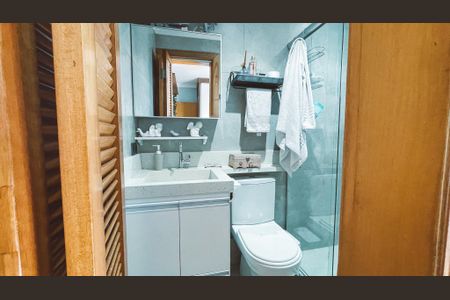 Apartamento à venda com 75m², 3 quartos e 2 vagas Apartamento à venda com 75m², 3 quartos e 2 vagasBanheiro da Suíte