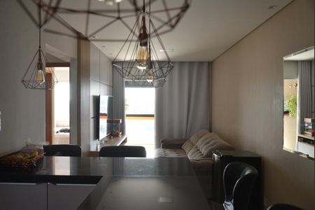 Apartamento à venda com 70m², 2 quartos e 2 vagasSala