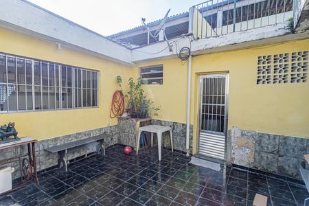 Casa à venda com 240m², 4 quartos e 3 vagasQuintal inferior