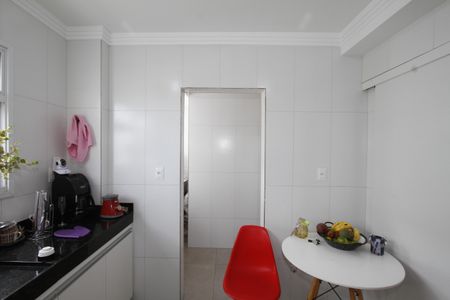 Apartamento à venda com 66m², 2 quartos e 2 vagasCozinha