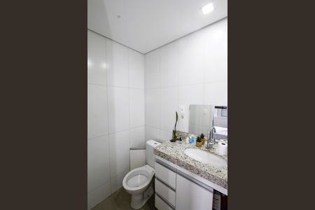 Apartamento à venda com 66m², 2 quartos e 2 vagasBanheiro do Quarto 2