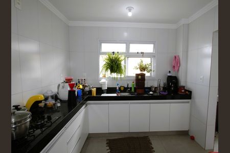 Apartamento à venda com 66m², 2 quartos e 2 vagasCozinha - Armários