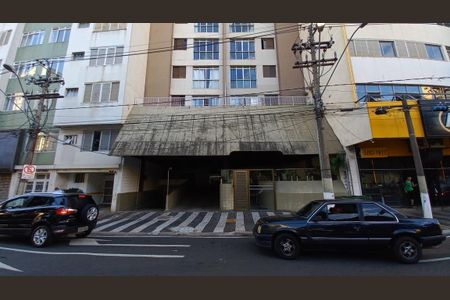 Apartamento à venda com 77m², 2 quartos e 1 vagaFachada do Prédio