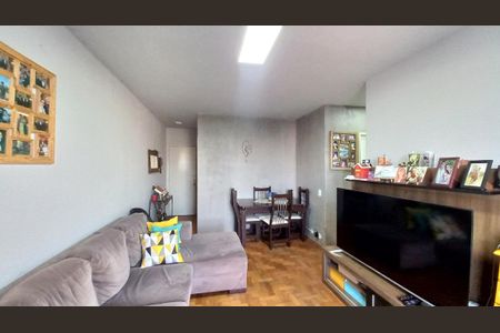 Apartamento à venda com 77m², 2 quartos e 1 vagaSala