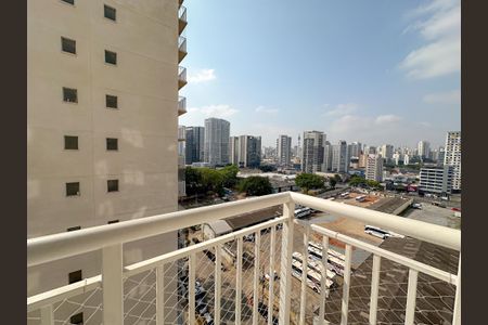Apartamento à venda com 35m², 2 quartos e sem vaga Apartamento à venda com 35m², 2 quartos e sem vagaVaranda