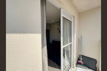 Apartamento à venda com 35m², 2 quartos e sem vaga Apartamento à venda com 35m², 2 quartos e sem vagaVaranda