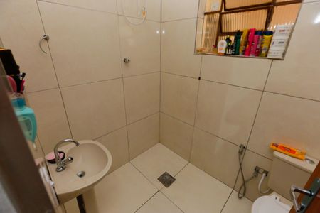 Casa à venda com 113m², 2 quartos e 1 vagaBanheiro