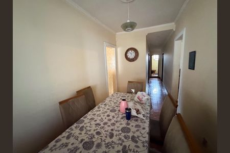 Casa à venda com 192m², 3 quartos e 2 vagas Casa à venda com 192m², 3 quartos e 2 vagasSala