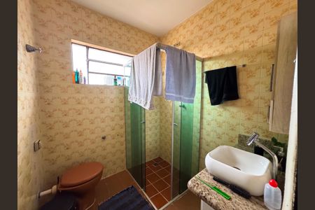 Casa à venda com 192m², 3 quartos e 2 vagas Casa à venda com 192m², 3 quartos e 2 vagasBanheiro Social