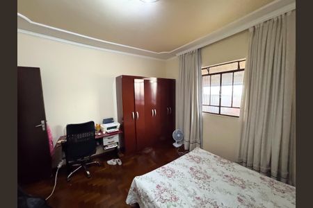 Casa à venda com 192m², 3 quartos e 2 vagas Casa à venda com 192m², 3 quartos e 2 vagasQuarto 3