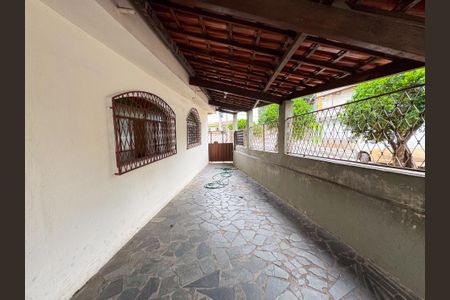 Casa à venda com 192m², 3 quartos e 2 vagas Casa à venda com 192m², 3 quartos e 2 vagasÁrea comum