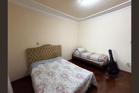 Casa à venda com 192m², 3 quartos e 2 vagas Casa à venda com 192m², 3 quartos e 2 vagasQuarto 3