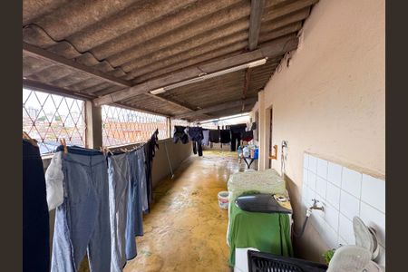 Casa à venda com 192m², 3 quartos e 2 vagas Casa à venda com 192m², 3 quartos e 2 vagasLavanderia