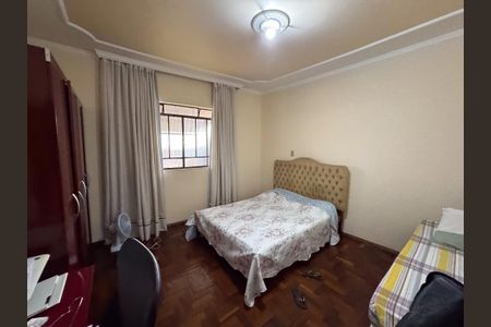 Casa à venda com 192m², 3 quartos e 2 vagas Casa à venda com 192m², 3 quartos e 2 vagasQuarto 3