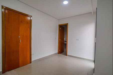 Casa à venda com 130m², 3 quartos e 2 vagas Casa à venda com 130m², 3 quartos e 2 vagas Suíte