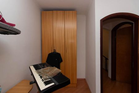 Casa à venda com 231m², 3 quartos e 4 vagasQuarto 2