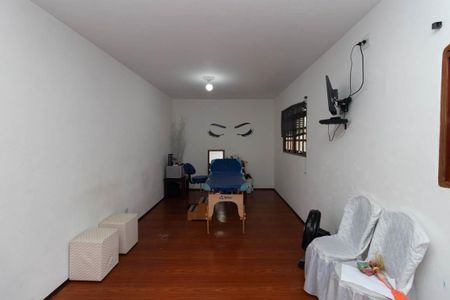 Casa à venda com 231m², 3 quartos e 4 vagasEspaço de Festa