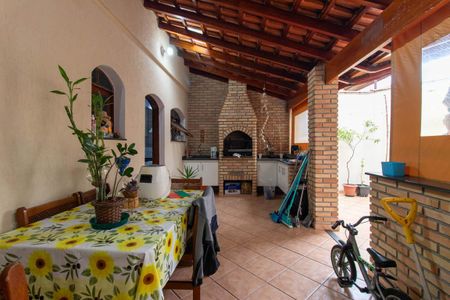 Casa à venda com 231m², 3 quartos e 4 vagasÁrea Gourmet