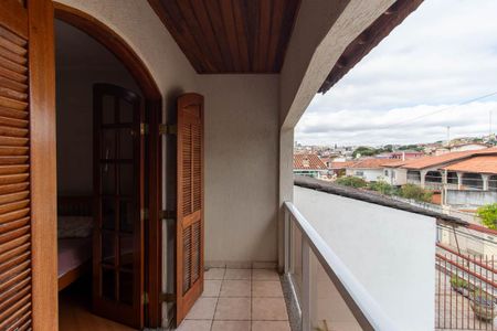 Casa à venda com 231m², 3 quartos e 4 vagasSacada da  Suíte