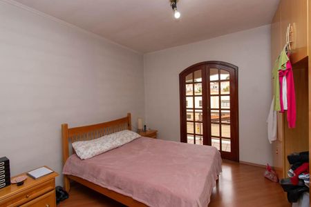 Casa à venda com 231m², 3 quartos e 4 vagas Suíte