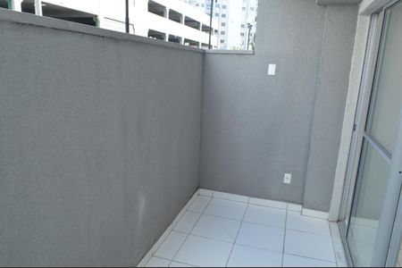 Apartamento à venda com 50m², 2 quartos e 1 vaga Apartamento à venda com 50m², 2 quartos e 1 vagaVaranda