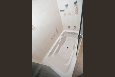 Casa para alugar com 73m², 2 quartos e 1 vaga Casa para alugar com 73m², 2 quartos e 1 vagaBanheiro 1