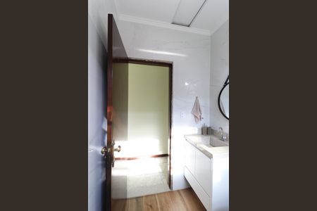 Casa à venda com 200m², 3 quartos e 2 vagasBanheiro 2